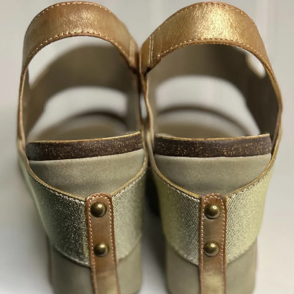 OTBT Gold Bushnell Leather Wedge - Women, Size: 10 M